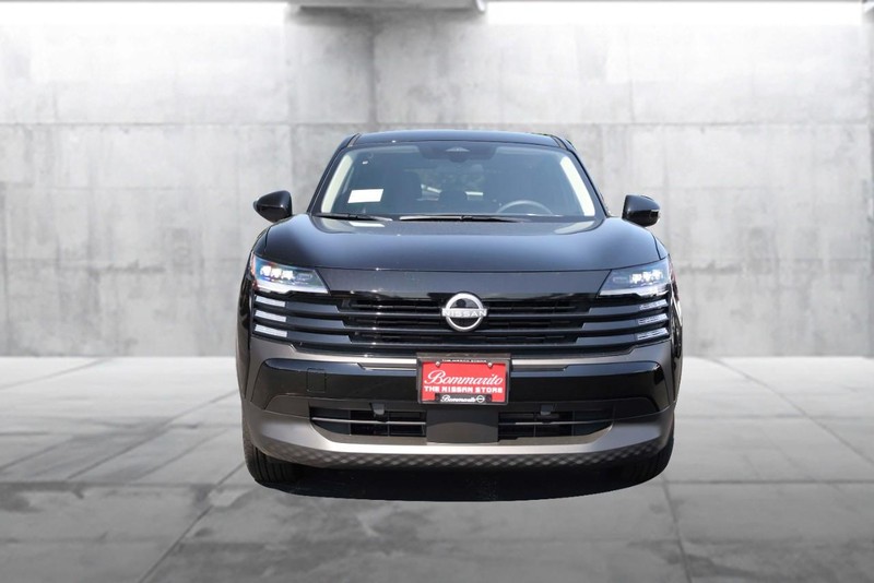 Nissan Kicks Vehicle Image 04