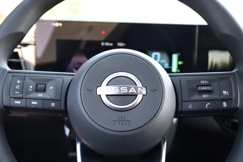Nissan Kicks Vehicle Image 11