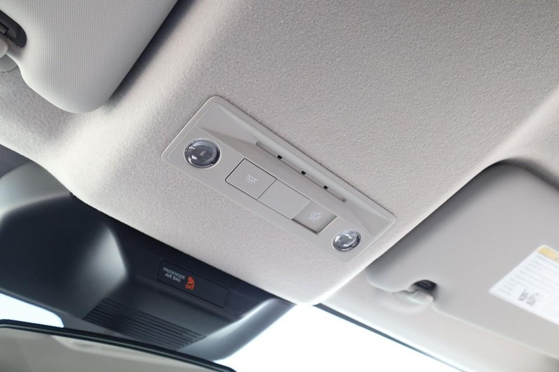 Nissan Kicks Vehicle Image 19