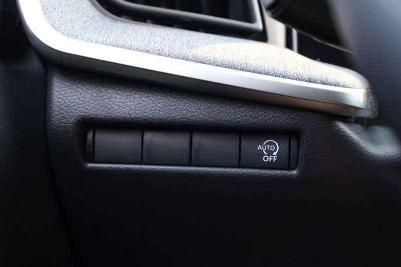 Nissan Kicks Vehicle Image 21