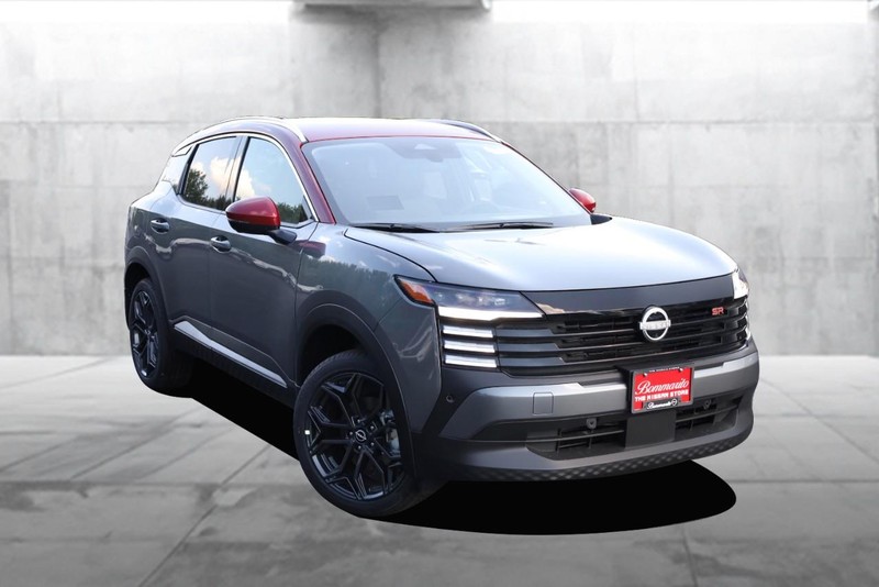 Nissan Kicks Vehicle Image 02