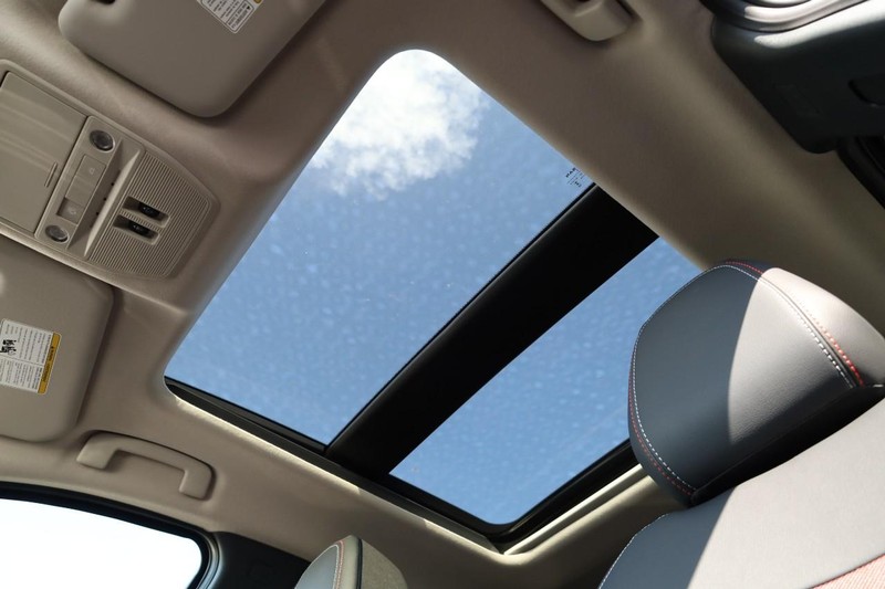 Nissan Kicks Vehicle Image 09