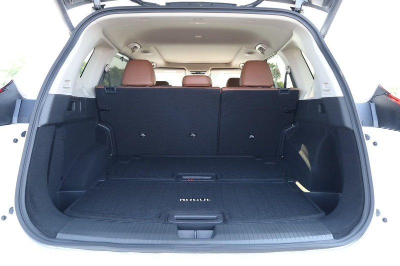 Nissan Rogue Vehicle Image 07