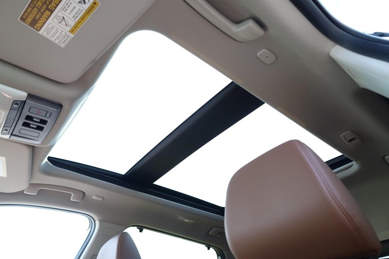 Nissan Rogue Vehicle Image 11