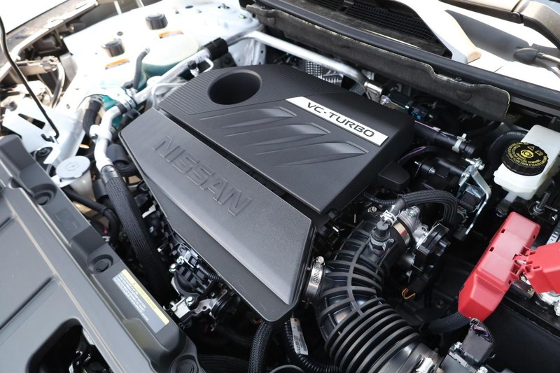 Nissan Rogue Vehicle Image 33