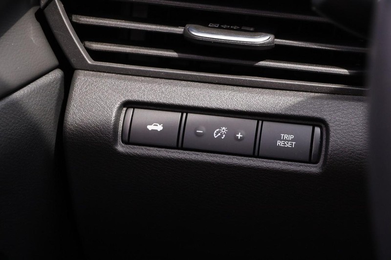 Nissan Altima Vehicle Image 19