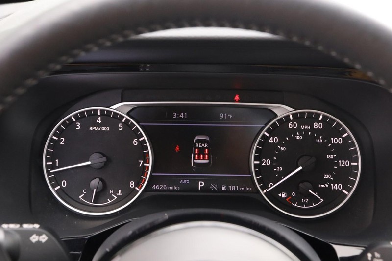 Nissan Pathfinder Vehicle Image 16