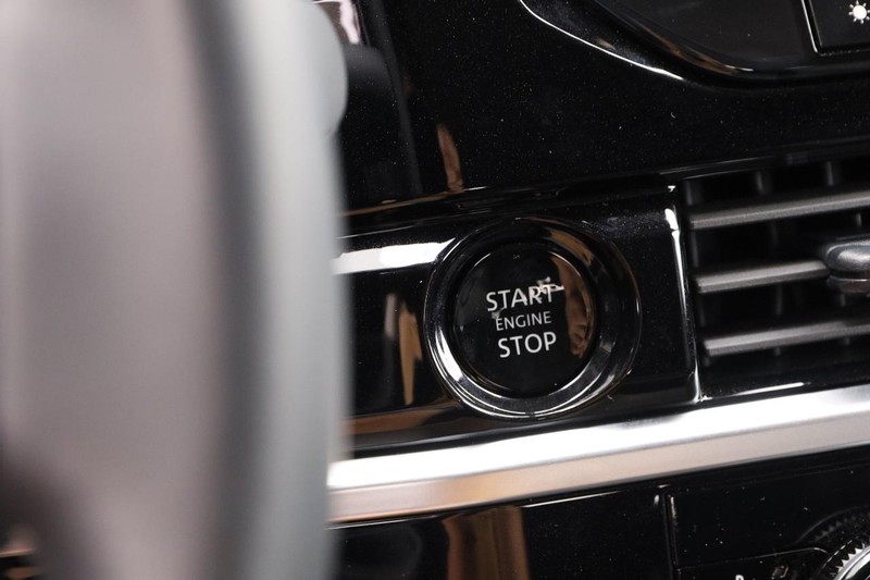 Nissan Pathfinder Vehicle Image 19