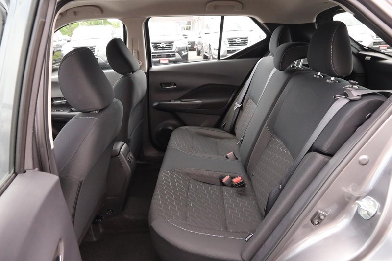 Nissan Kicks Vehicle Image 09