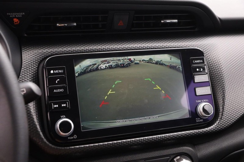 Nissan Kicks Vehicle Image 15