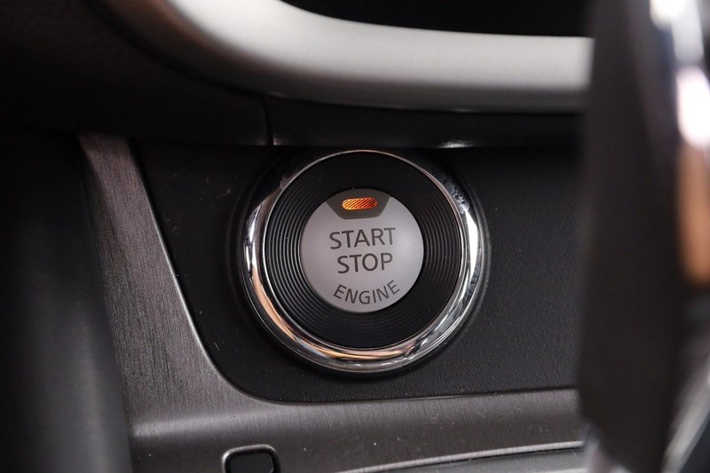 Nissan Murano Vehicle Image 16