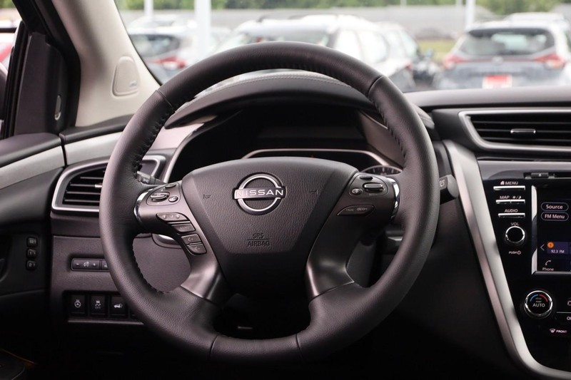 Nissan Murano Vehicle Image 24
