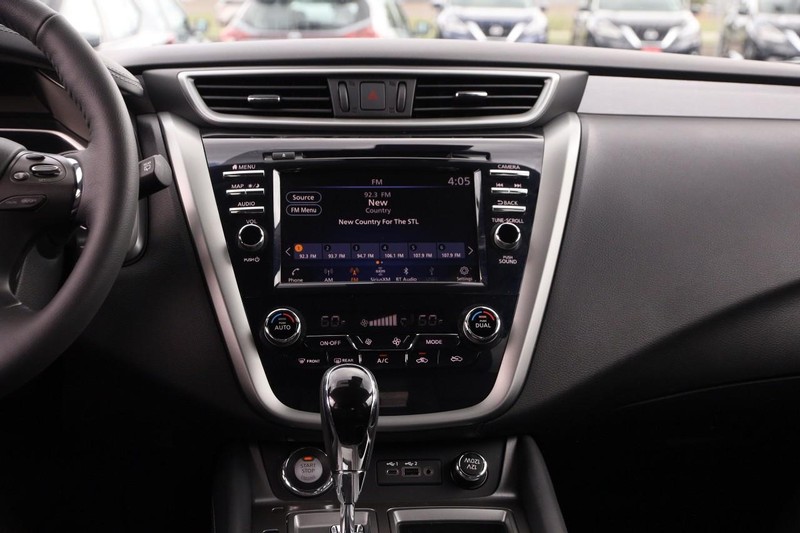 Nissan Murano Vehicle Image 25