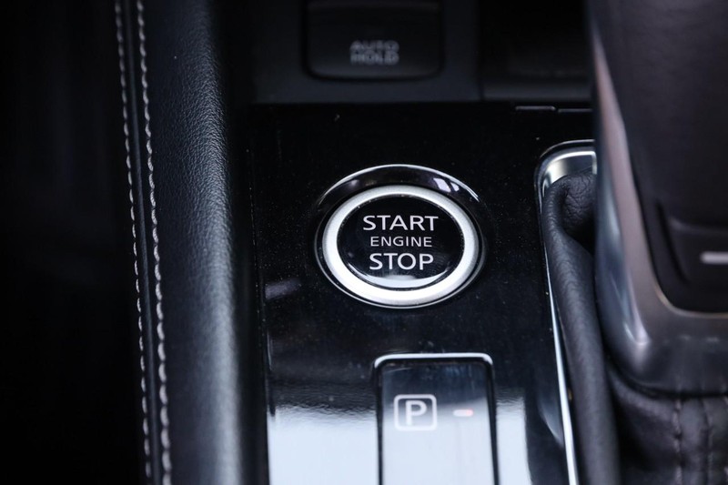 Nissan Kicks Vehicle Image 17