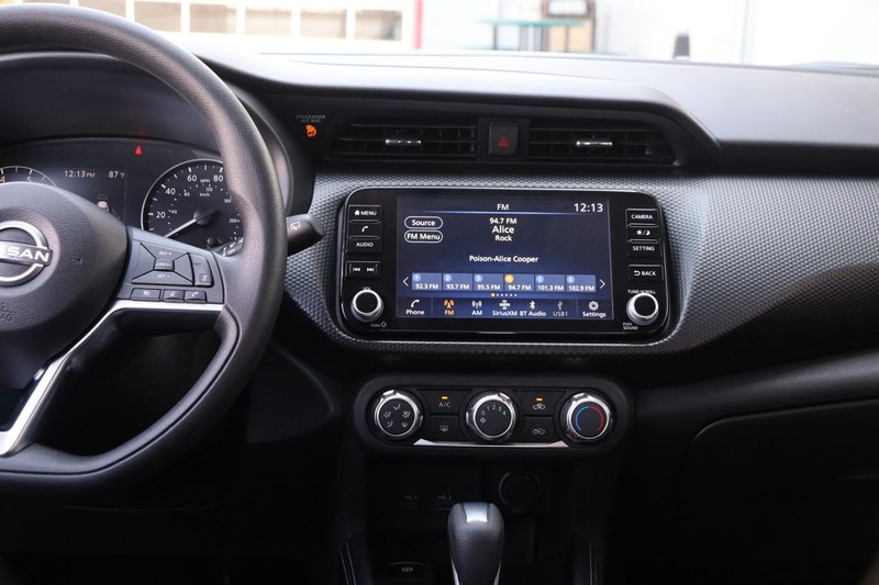 Nissan Kicks Vehicle Image 21