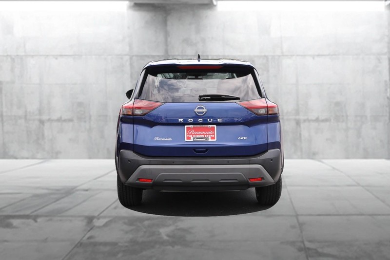 Nissan Rogue Vehicle Image 06