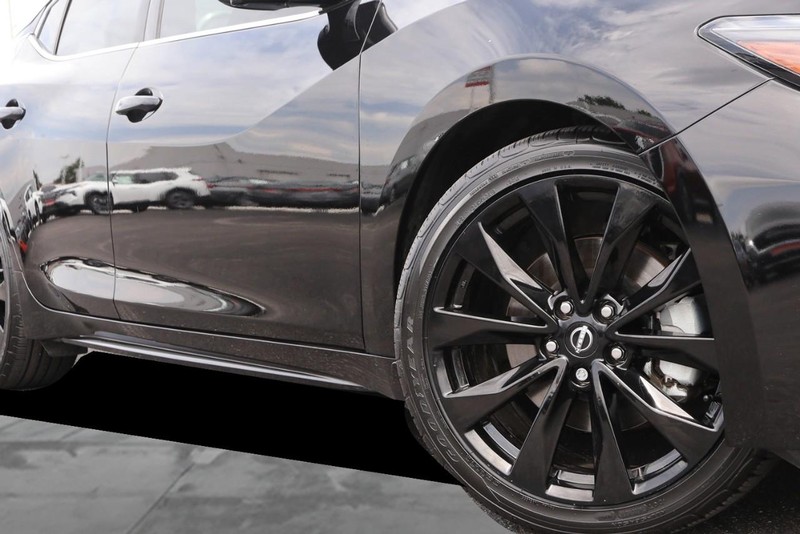 Nissan Maxima Vehicle Image 03