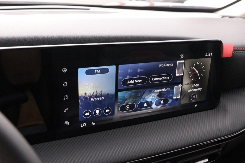 Nissan Kicks Vehicle Image 15