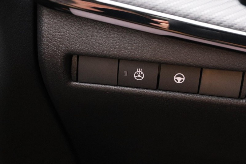 Nissan Kicks Vehicle Image 19