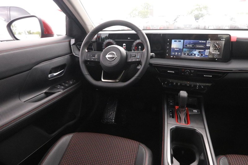 Nissan Kicks Vehicle Image 21