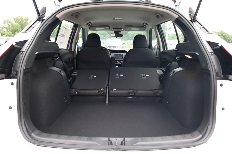 Nissan Kicks Play Vehicle Image 09