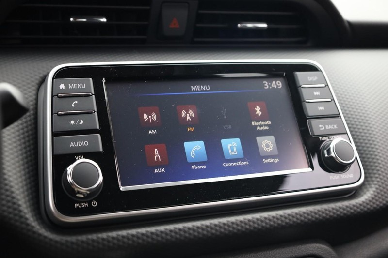 Nissan Kicks Play Vehicle Image 13
