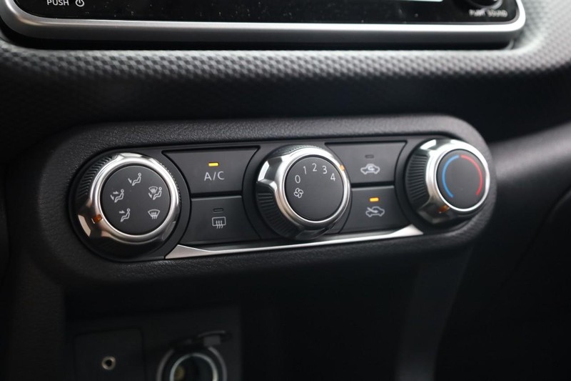 Nissan Kicks Play Vehicle Image 15