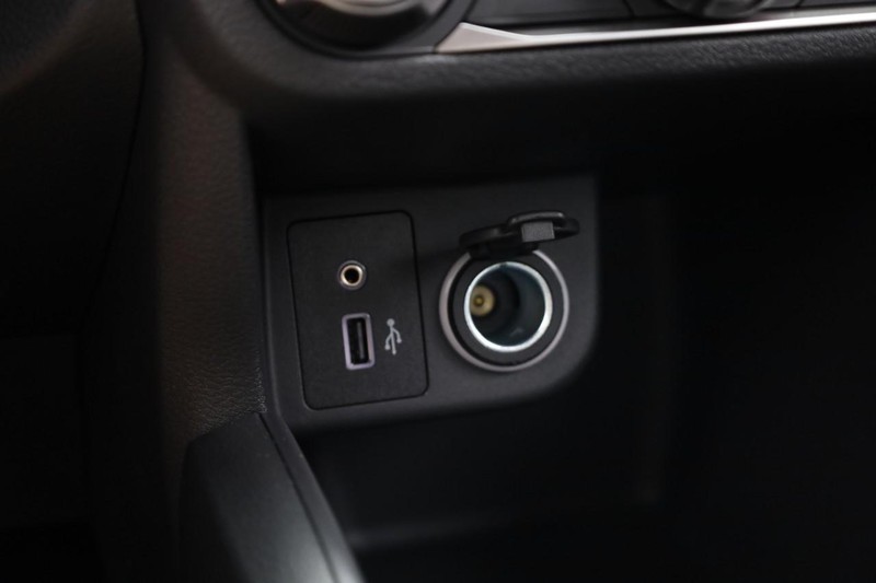 Nissan Kicks Play Vehicle Image 16