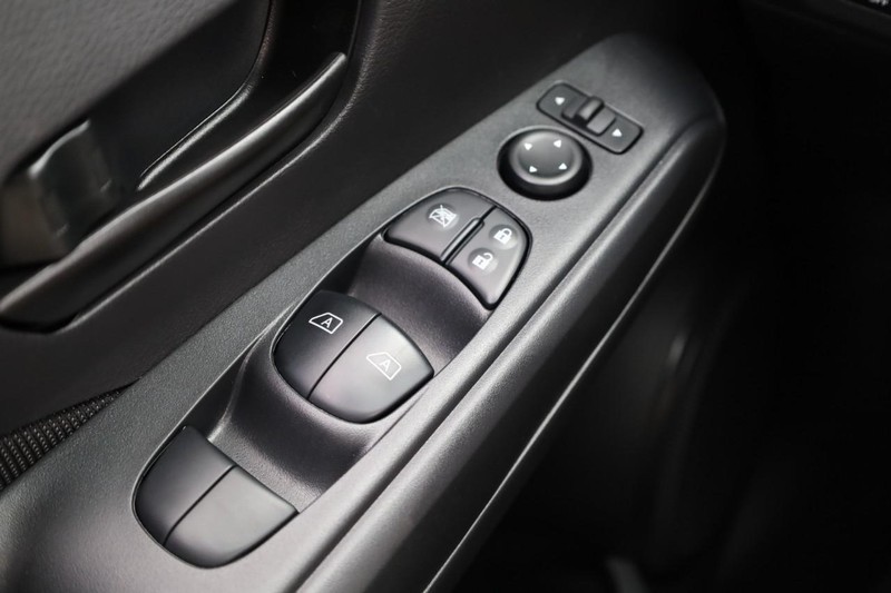 Nissan Kicks Play Vehicle Image 19