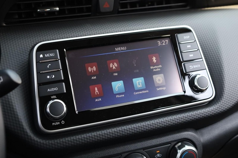 Nissan Kicks Play Vehicle Image 13
