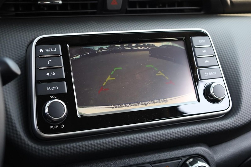 Nissan Kicks Play Vehicle Image 14