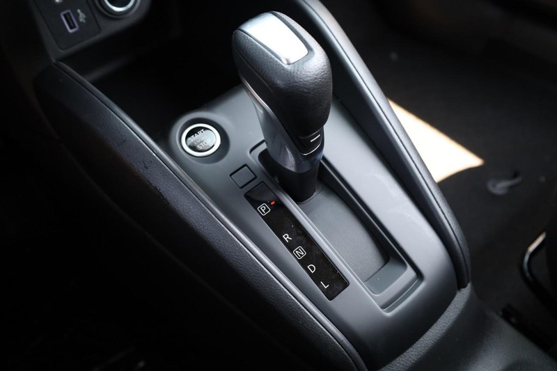 Nissan Kicks Play Vehicle Image 17