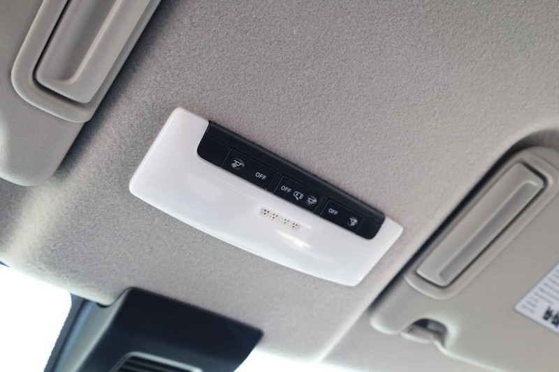 Nissan Kicks Play Vehicle Image 18