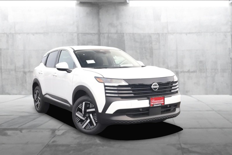 Nissan Kicks Vehicle Image 02