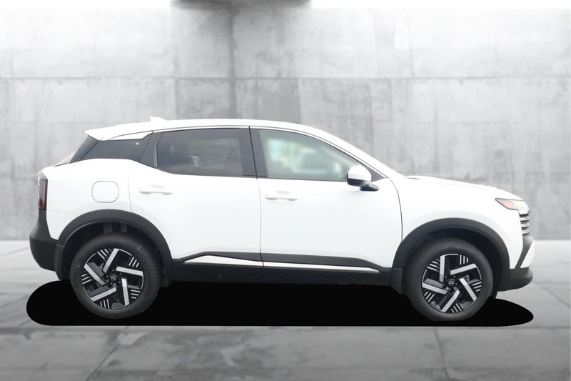 Nissan Kicks Vehicle Image 05