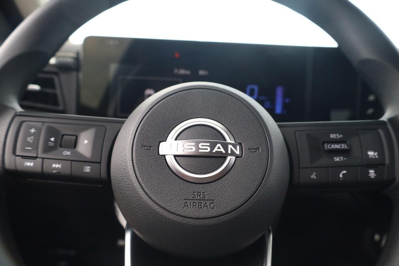Nissan Kicks Vehicle Image 09