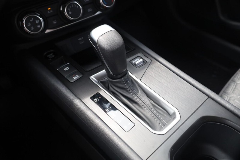 Nissan Kicks Vehicle Image 16