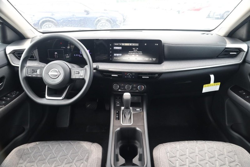 Nissan Kicks Vehicle Image 22