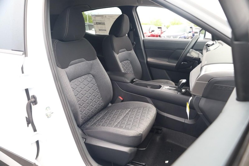 Nissan Kicks Vehicle Image 24