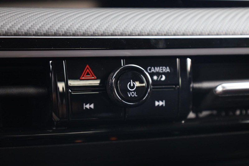 Nissan Kicks Vehicle Image 13