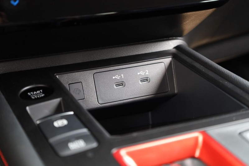 Nissan Kicks Vehicle Image 15