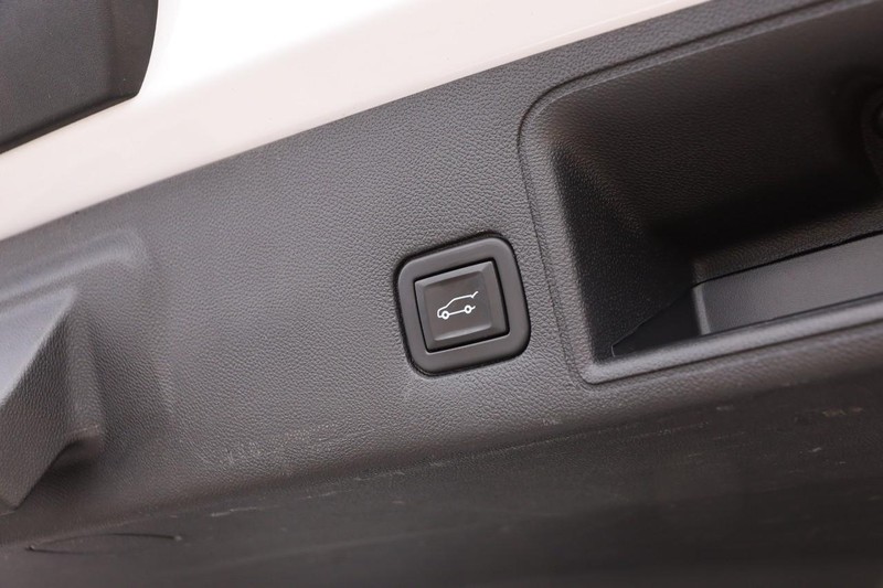 GMC Terrain Vehicle Image 08
