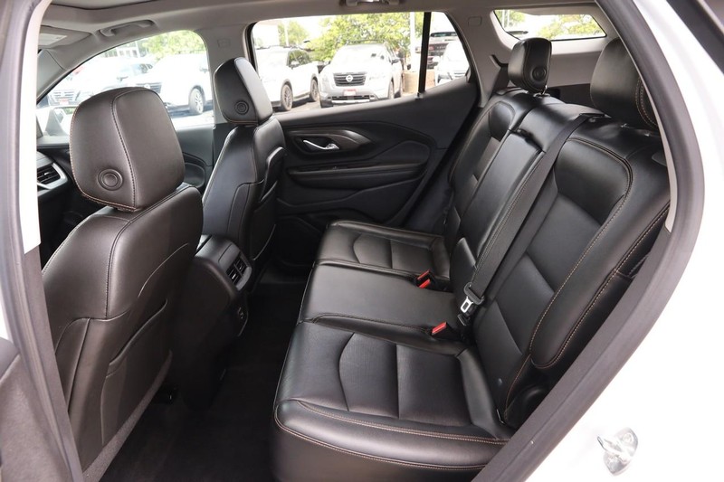 GMC Terrain Vehicle Image 11