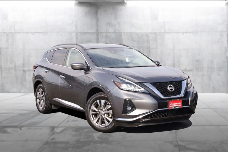 Nissan Murano Vehicle Image 02