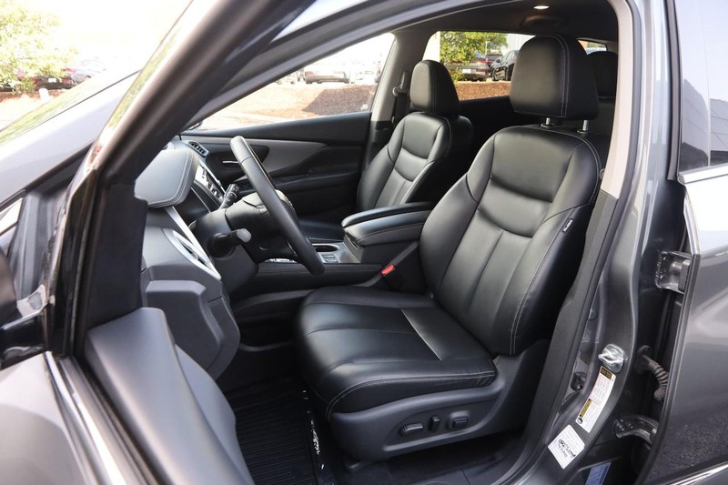 Nissan Murano Vehicle Image 08