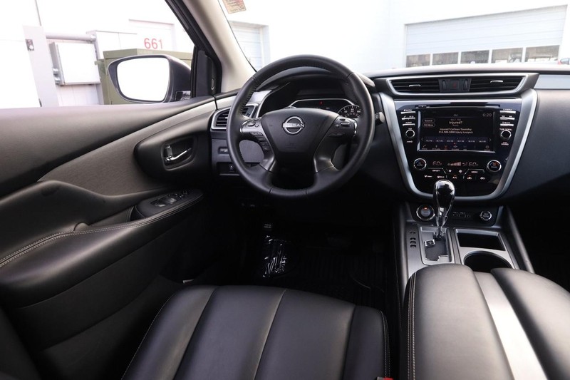 Nissan Murano Vehicle Image 21