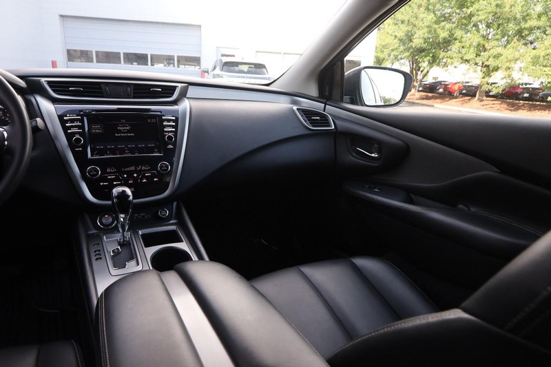 Nissan Murano Vehicle Image 23