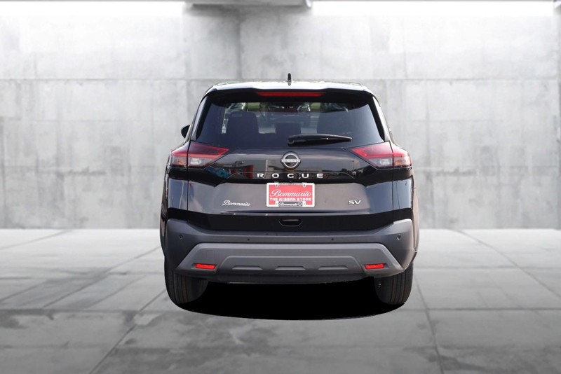 Nissan Rogue Vehicle Image 06