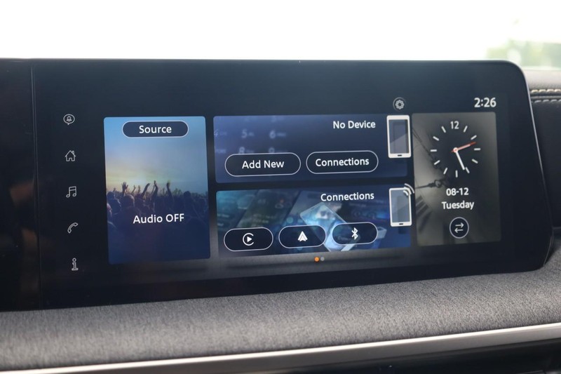 Nissan Kicks Vehicle Image 11