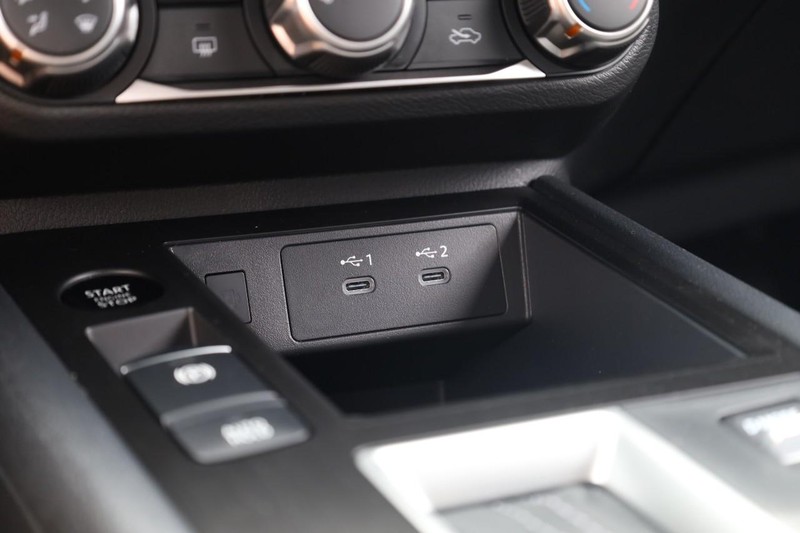 Nissan Kicks Vehicle Image 15